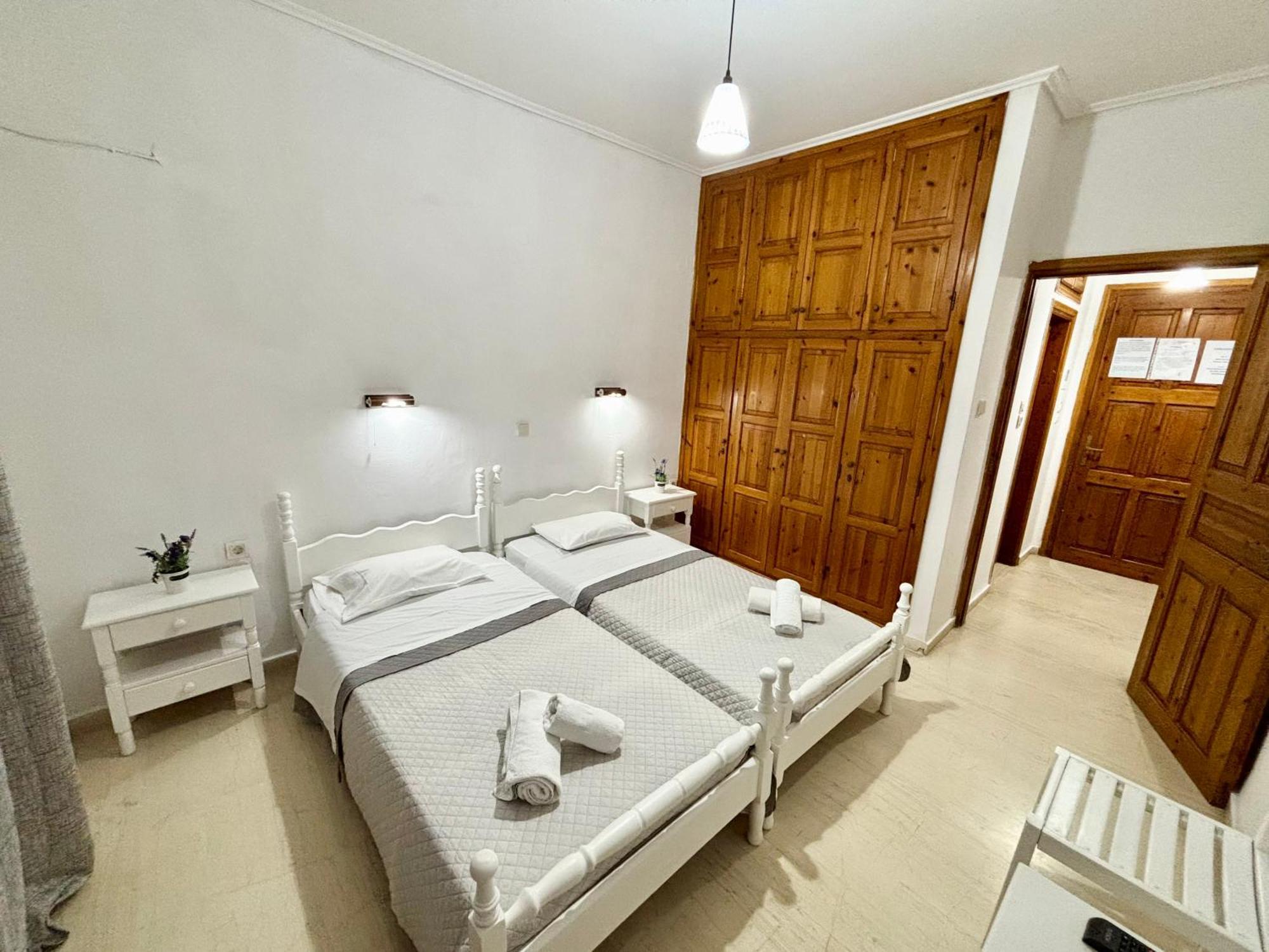 Athina Apartments Argassi Exterior foto