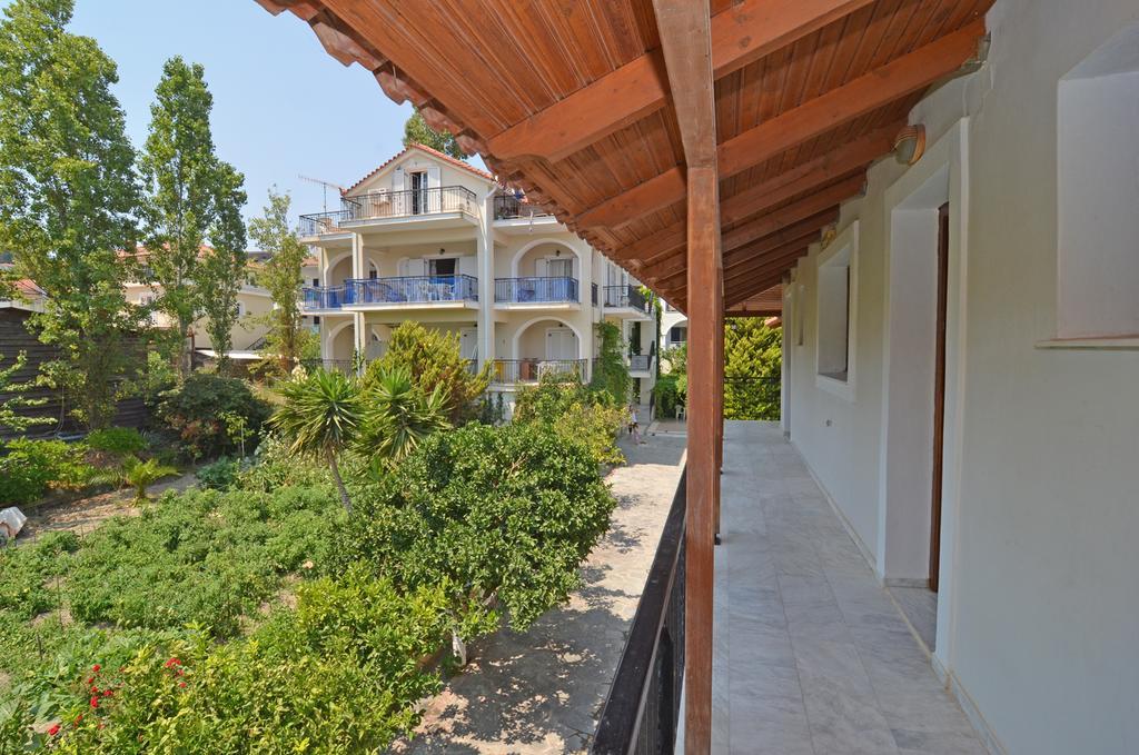 Athina Apartments Argassi Exterior foto