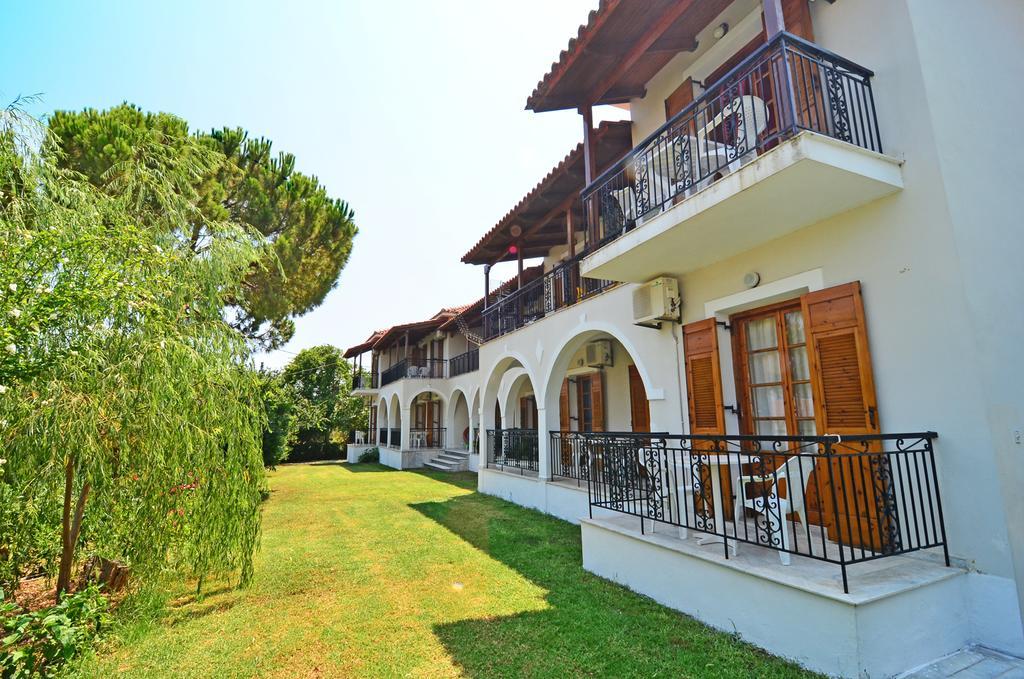 Athina Apartments Argassi Exterior foto
